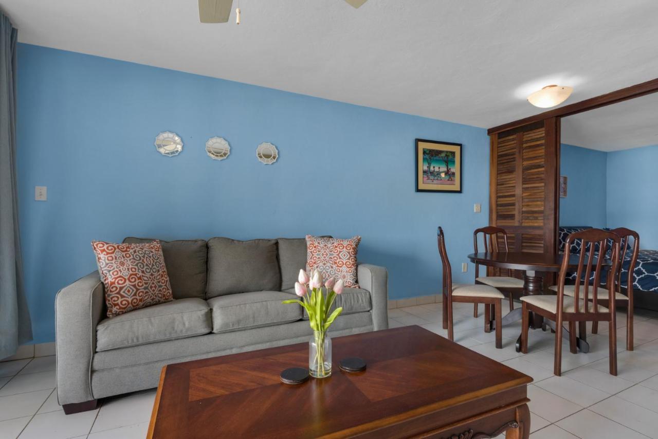 Sapphire Beach Resort East End  Екстер'єр фото